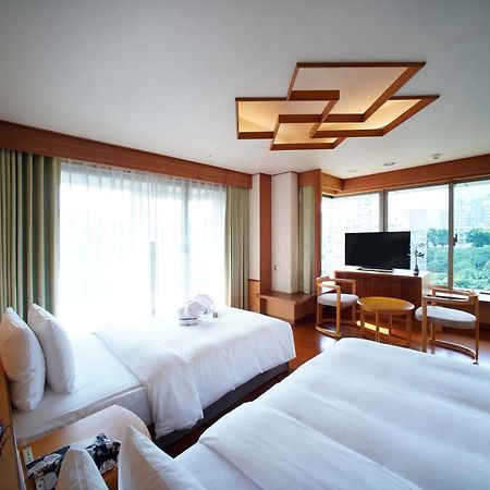 Radium Kagaya Taipei Hotel Exterior photo