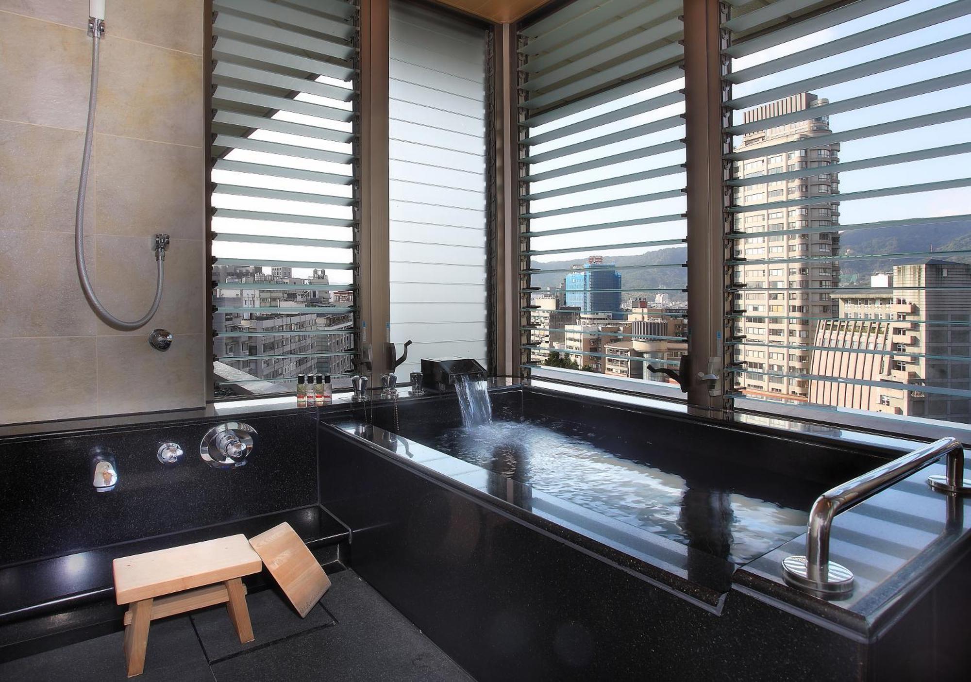 Radium Kagaya Taipei Hotel Exterior photo